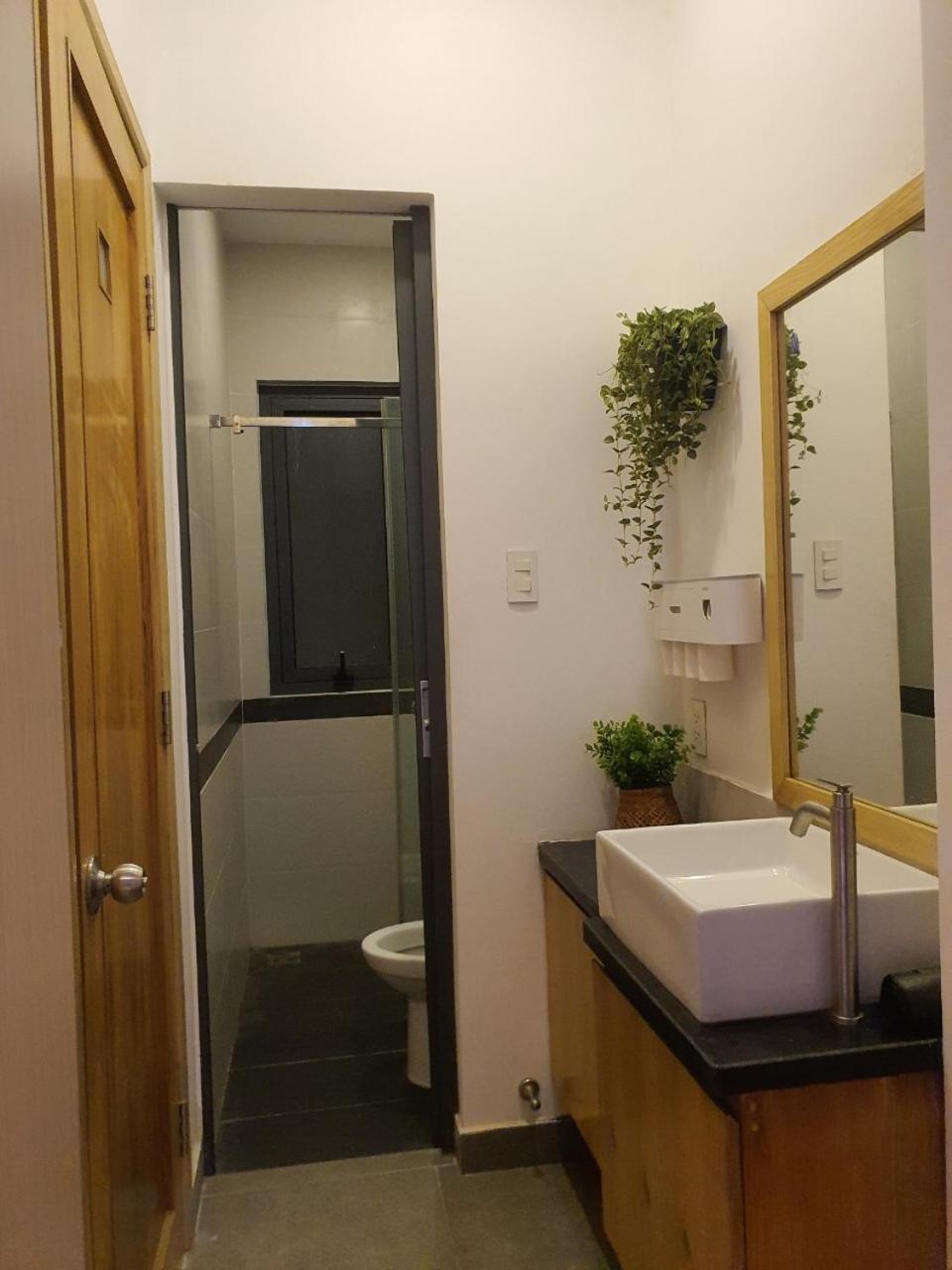 Zvillage Ncc - Modern Townhouse In District 1 Хошимин Экстерьер фото